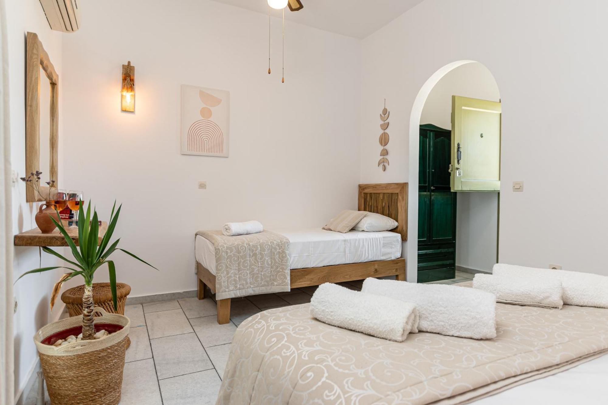 Studios Vrettos Beachfront Hotel Pláka Kültér fotó
