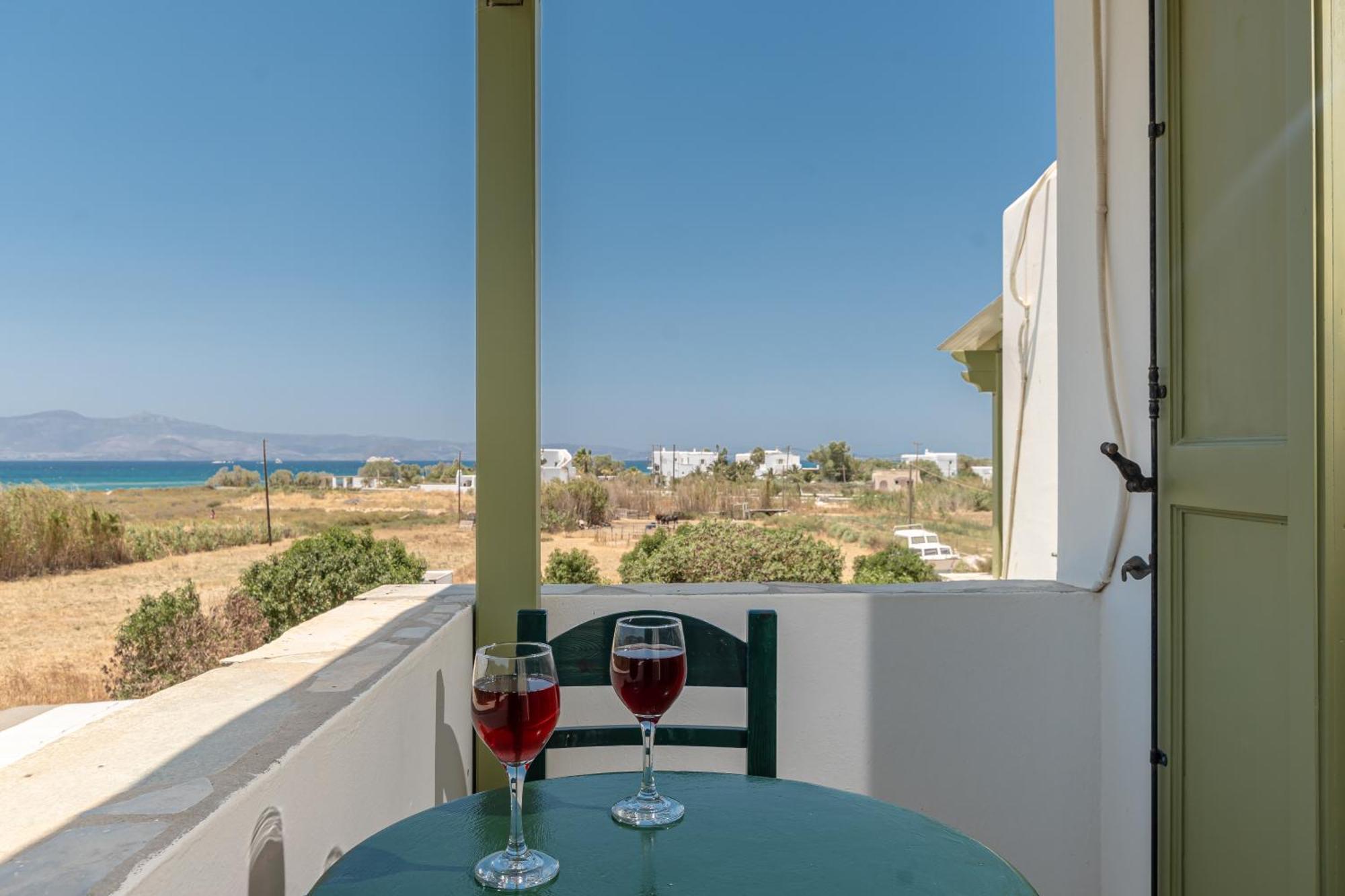 Studios Vrettos Beachfront Hotel Pláka Kültér fotó